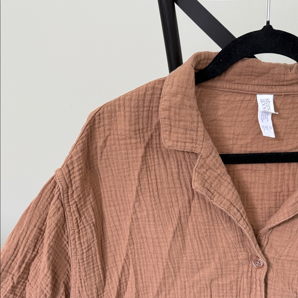Universal Thread Textured Tan Button-Up Shirt